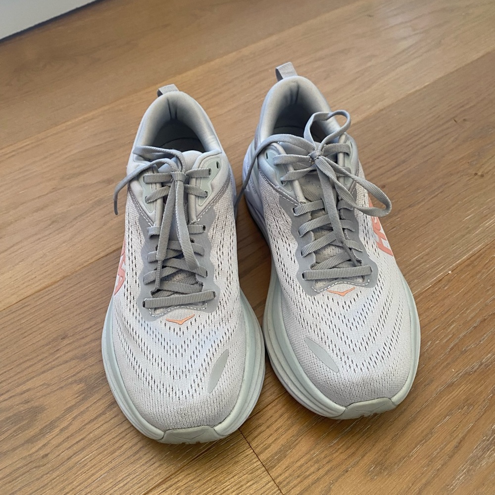 HOKA BONDI 8